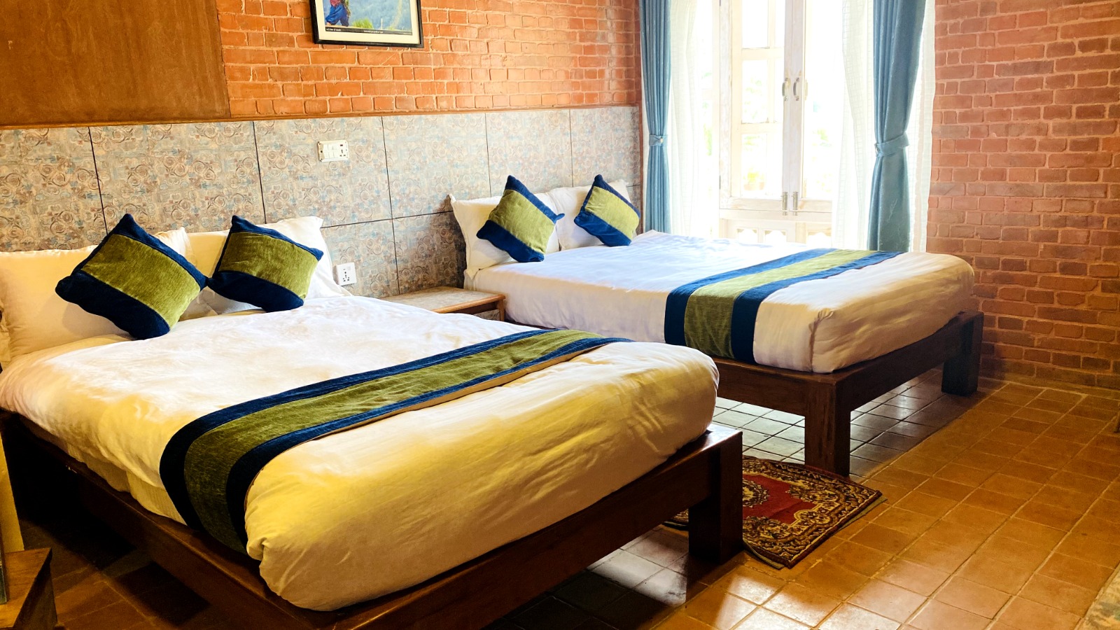 Deluxe Quad Room2